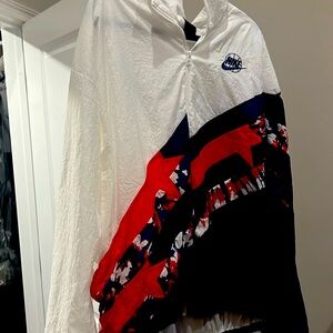 Nike jacket goes with kyrie sneakers !